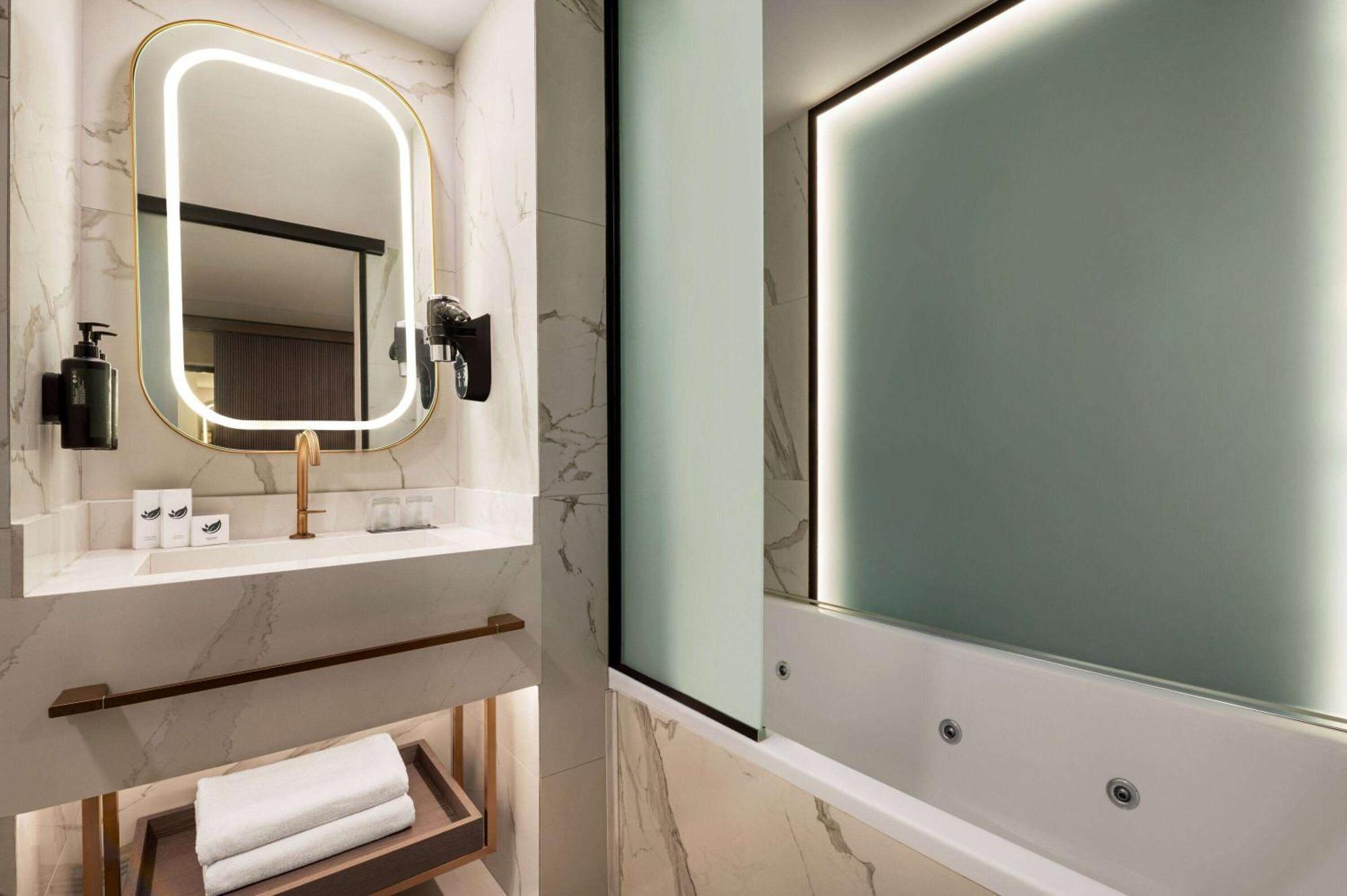 Boreas Hotel, Trademark Collection By Wyndham Ankara